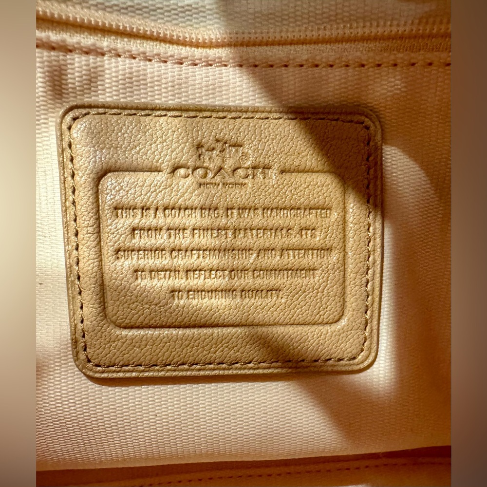 Coach apricot Leather Handbag - Picture 7 of 16